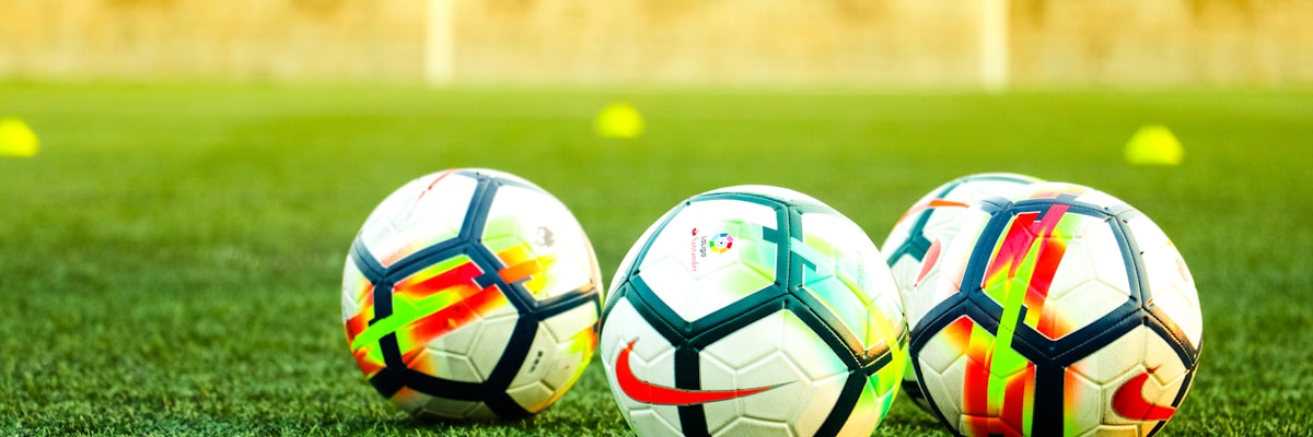 视频集锦播放界面展示多个精彩进球瞬间